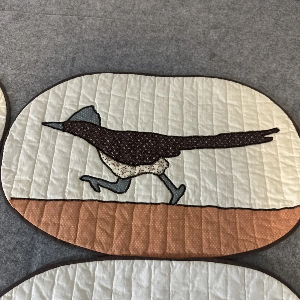 4 Handmade Quilted Oval Roadrunner Fabric Placemats Grandma Country Farmhouse